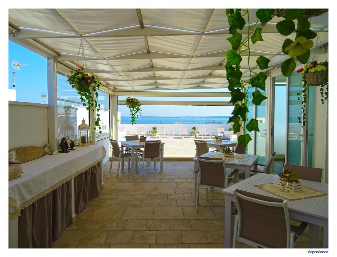 Guest house Faro Bianco - &