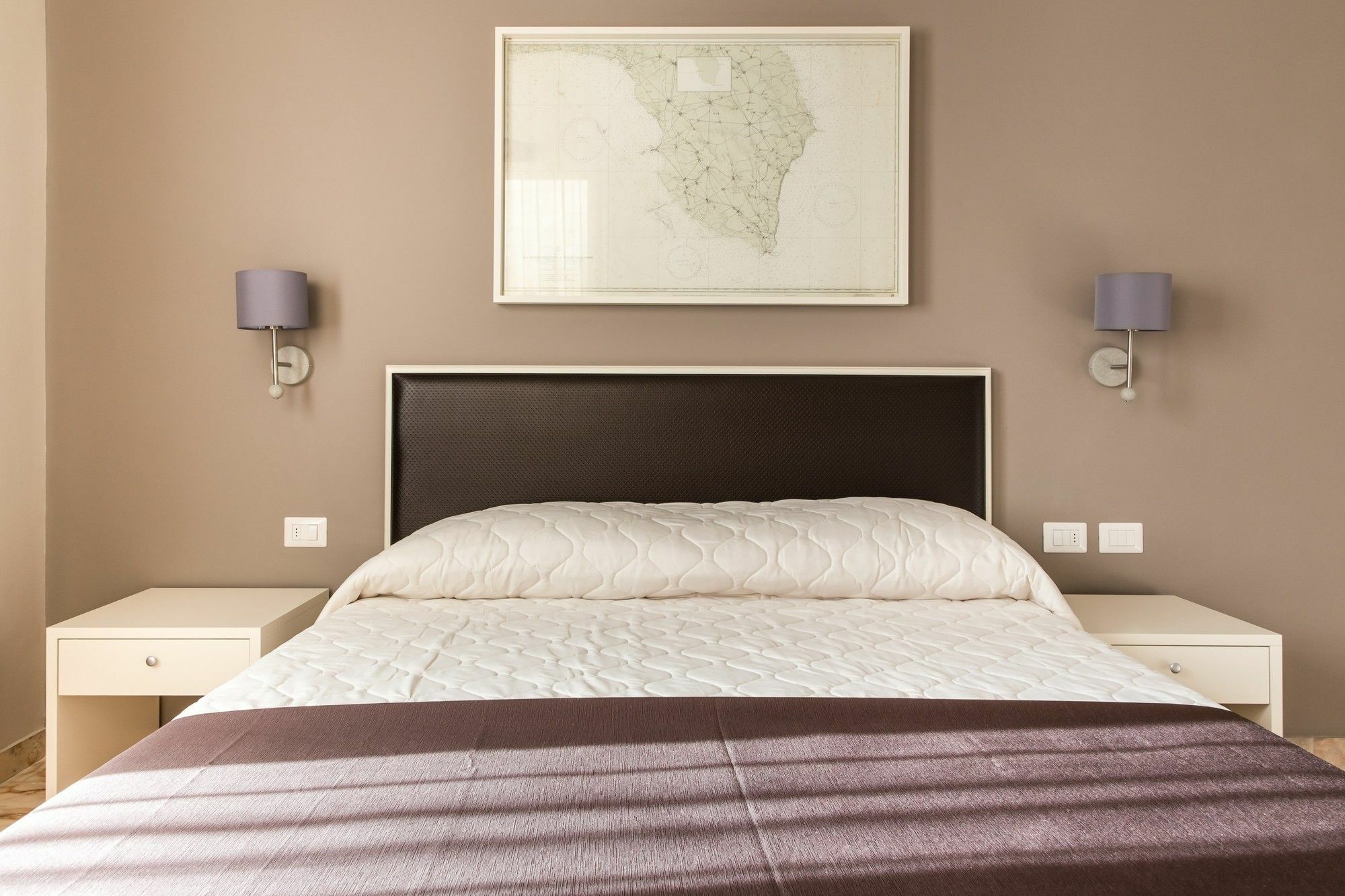 Faro Bianco - Suites&apartments Affittacamere