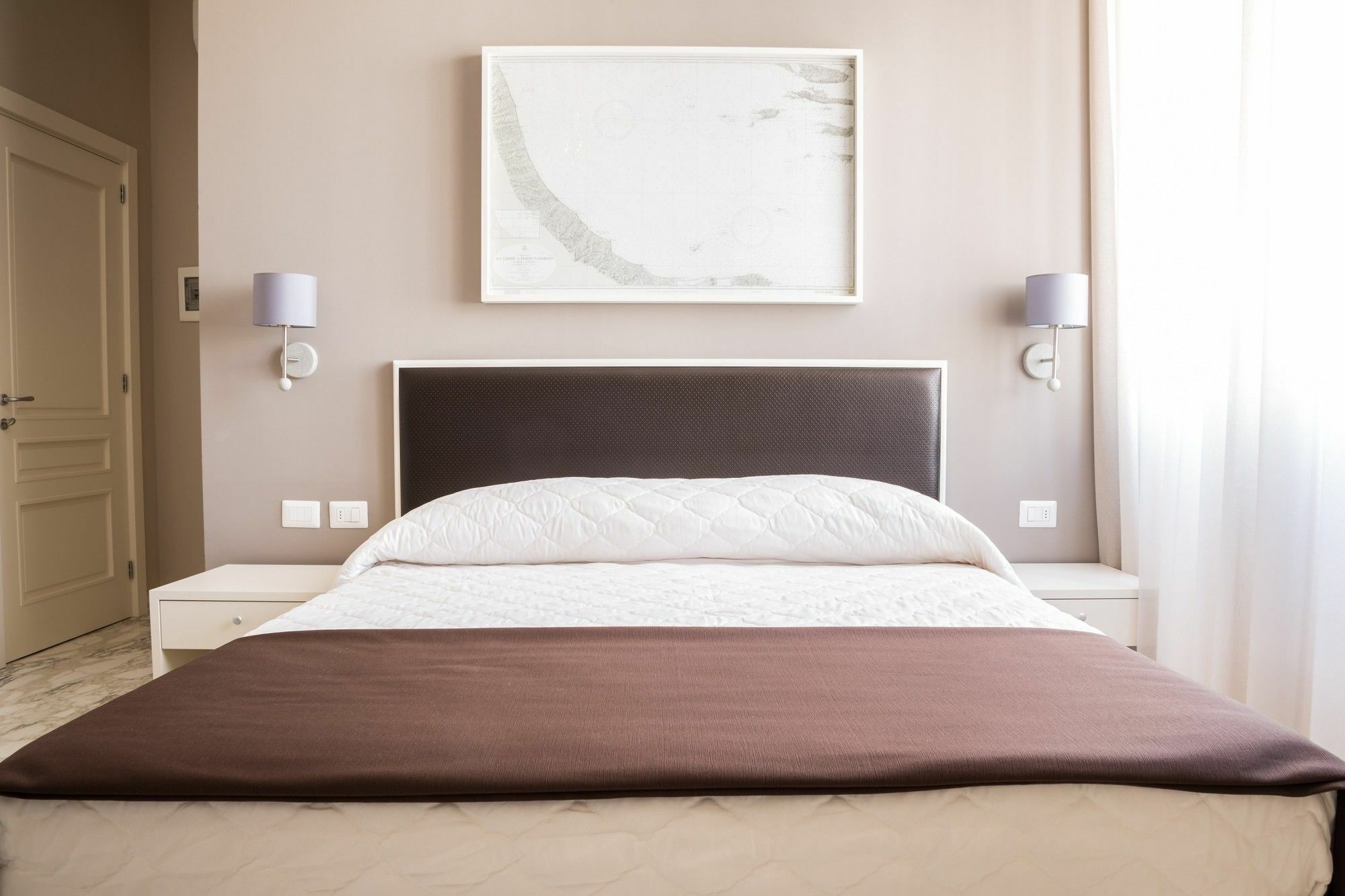 Faro Bianco - Suites&apartments Affittacamere